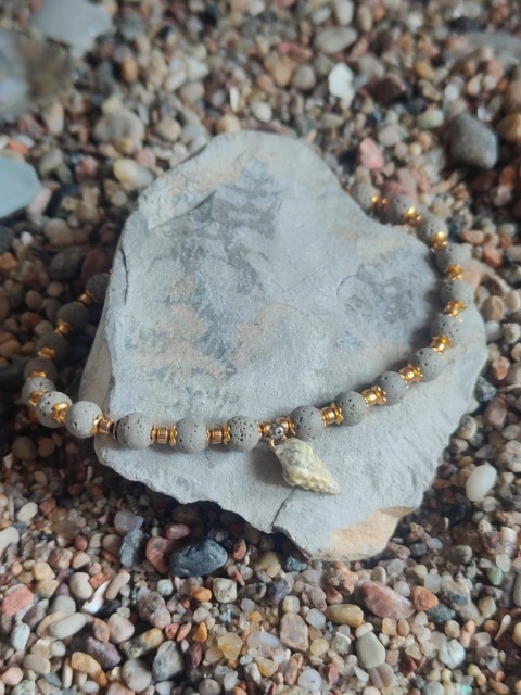 Kamykbijoux.pl – blansoletka na nogę, SUP, surf, bransoletka Kamyk Bijoux, biżuteria Kamyk Bijoux, zawieszka z żywicy epoksydowej handmade